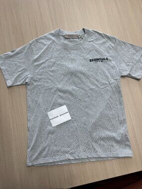 Essentials Men's White and Grey T-shirt